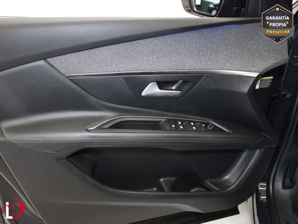 PEUGEOT 3008 Allure BlueHDi 130 S&S EAT8 de segunda mano