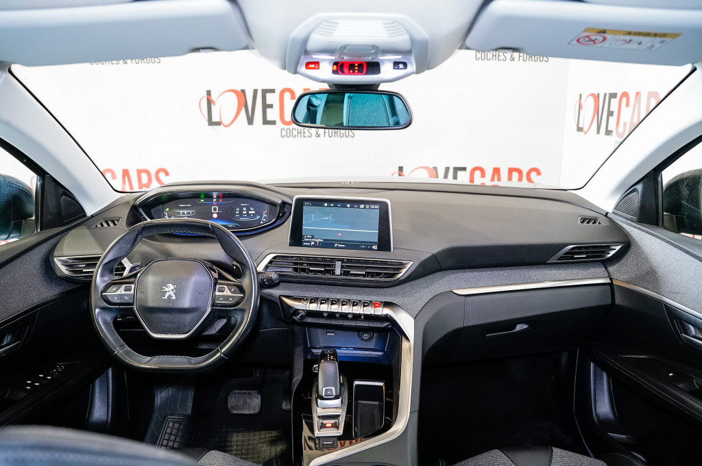 PEUGEOT 3008 BLUEHDI AUTO ALLURE 130 de segunda mano