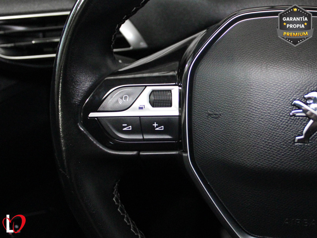 PEUGEOT 3008 BlueHDI S&S ALLURE 6 VEL 130 de segunda mano