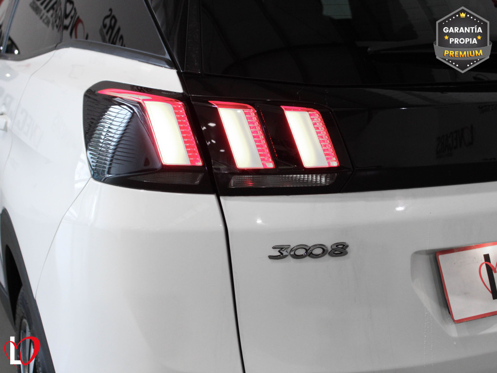 PEUGEOT 3008 BlueHDI S&S ALLURE 6 VEL 130 de segunda mano