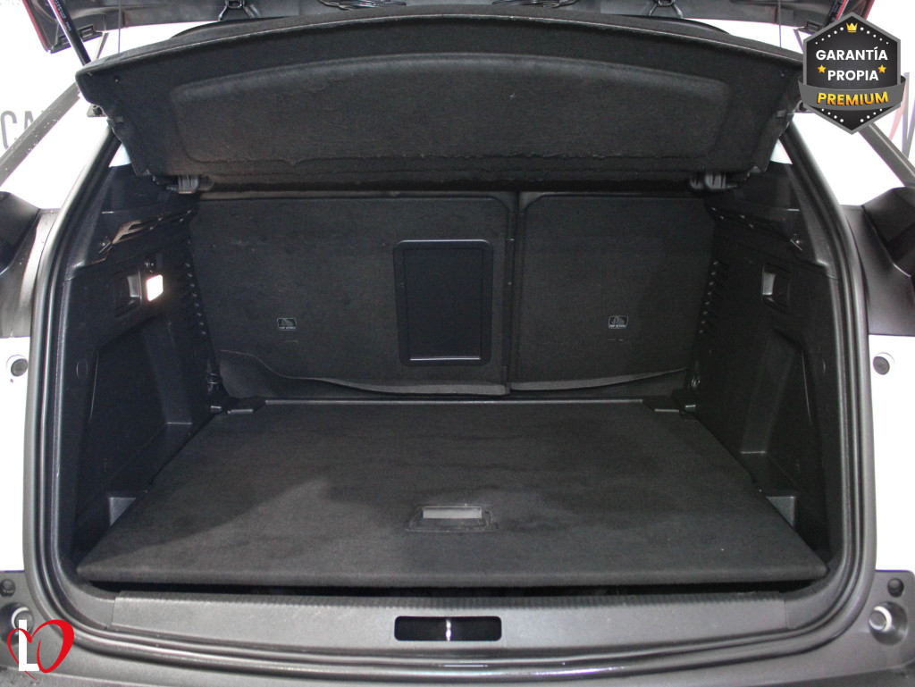 PEUGEOT 3008 BlueHDI S&S ALLURE 6 VEL 130 de segunda mano