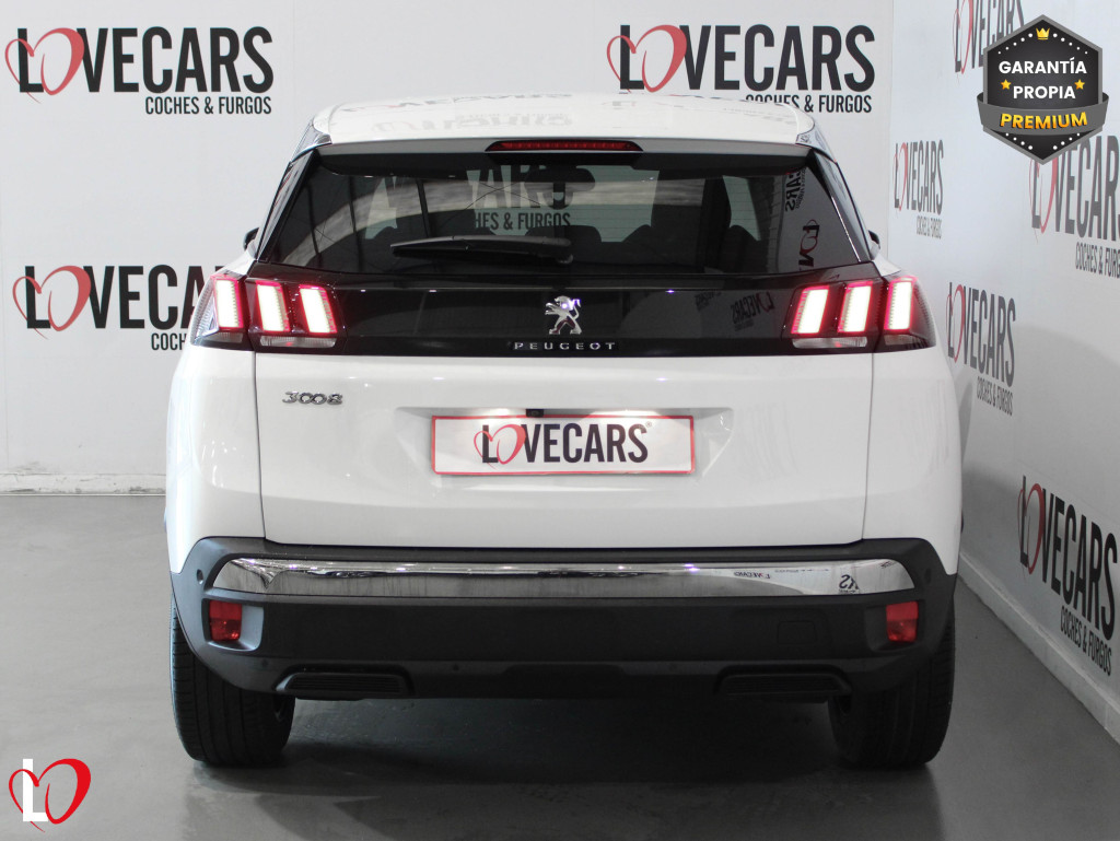PEUGEOT 3008 BlueHDI S&S ALLURE 6 VEL 130 de segunda mano