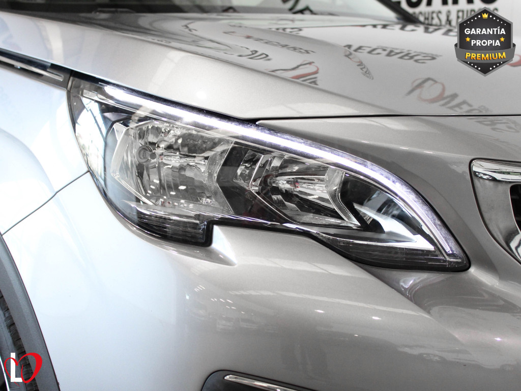 PEUGEOT 3008 BlueHDI S&S EAT8 ALLURE 130 de segunda mano