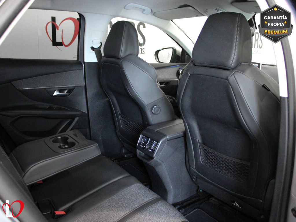 PEUGEOT 3008 BlueHDI S&S EAT8 ALLURE 130 de segunda mano