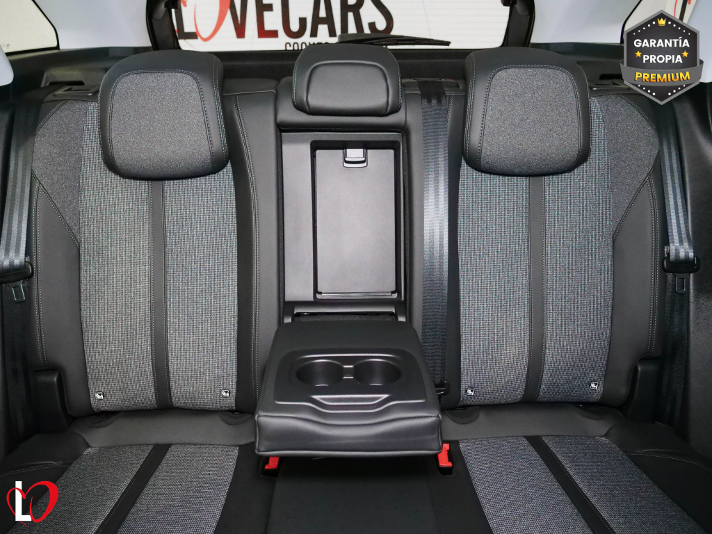 PEUGEOT 3008 BlueHDI S&S EAT8 ALLURE 130 de segunda mano