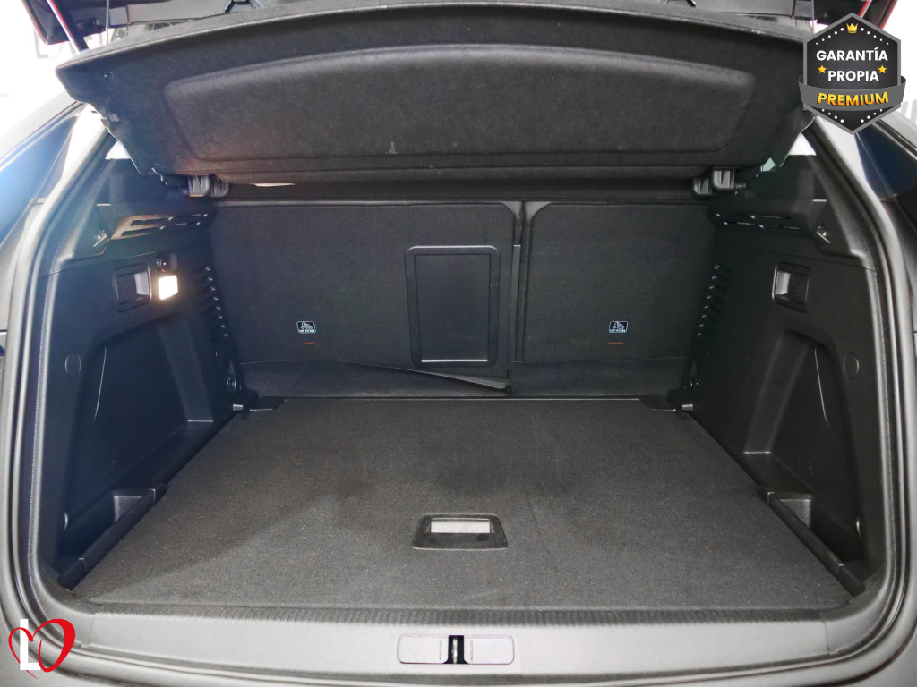 PEUGEOT 3008 BlueHDI S&S EAT8 ALLURE 130 de segunda mano