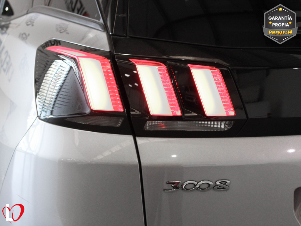 PEUGEOT 3008 BlueHDI S&S EAT8 ALLURE 130 de segunda mano