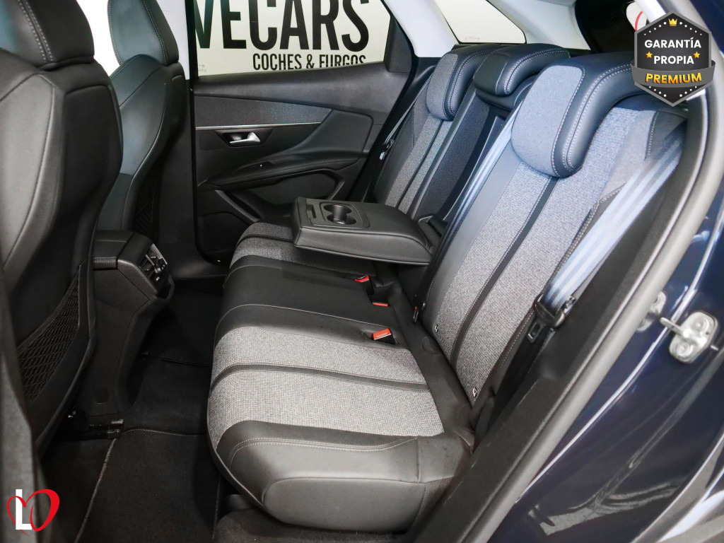 PEUGEOT 3008 BlueHDI S&S EAT8 ALLURE 130 de segunda mano