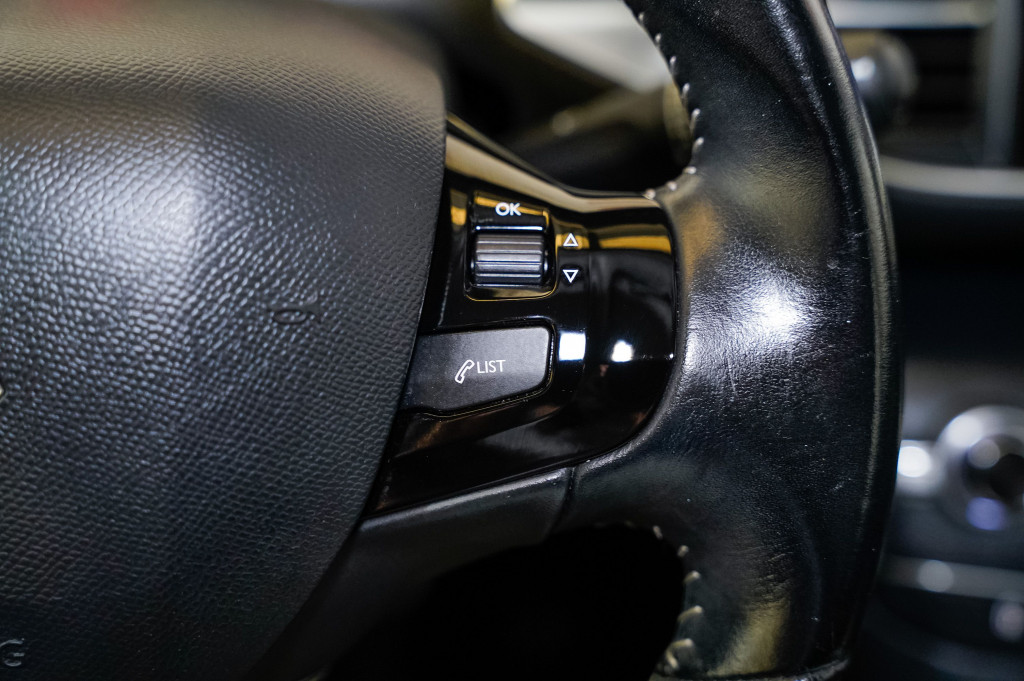 PEUGEOT 308 1.6 BLUEHDI ACTIVE 120 de segunda mano