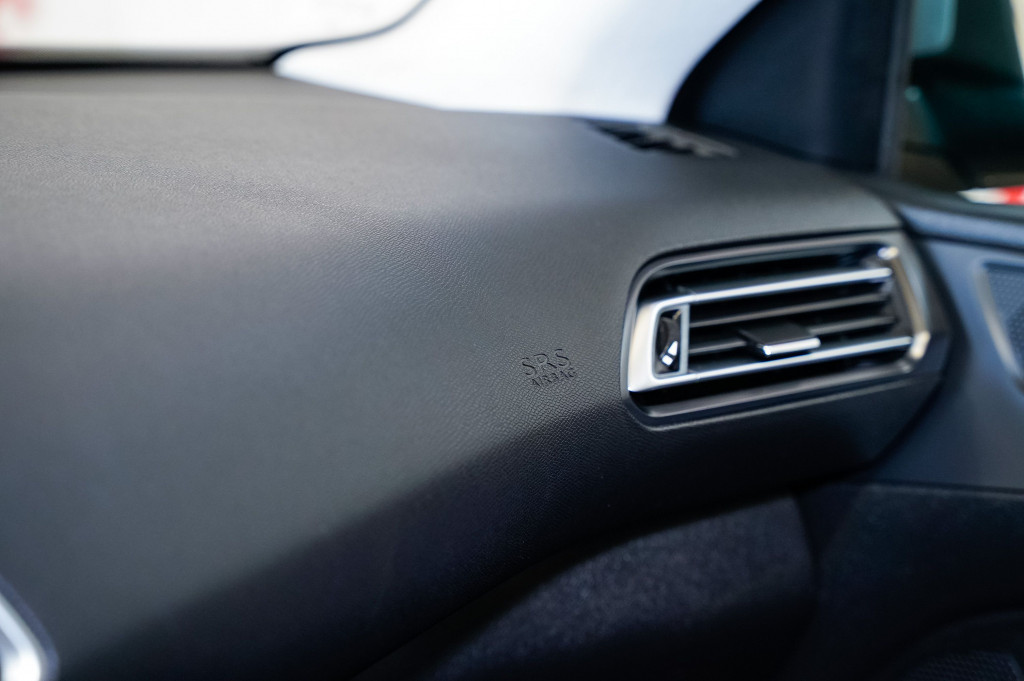 PEUGEOT 308 1.6 BLUEHDI ACTIVE 120 de segunda mano