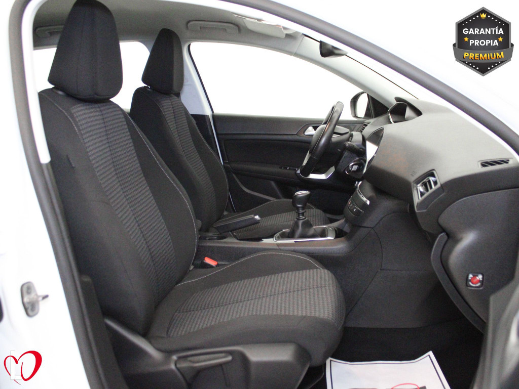 PEUGEOT 308 ACTIVE PACK BlueHDi 100 S&S 6 VEL de segunda mano