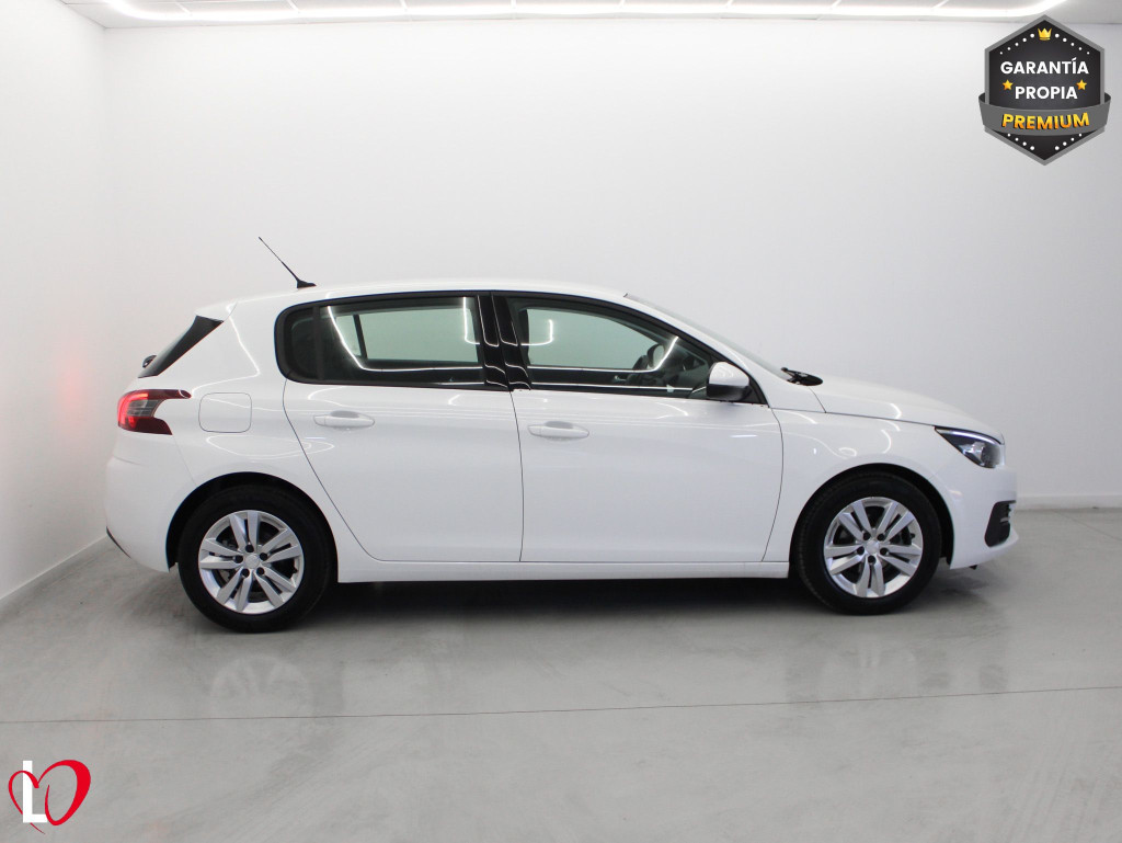 PEUGEOT 308 ACTIVE PACK BlueHDi 100 S&S 6 VEL de segunda mano