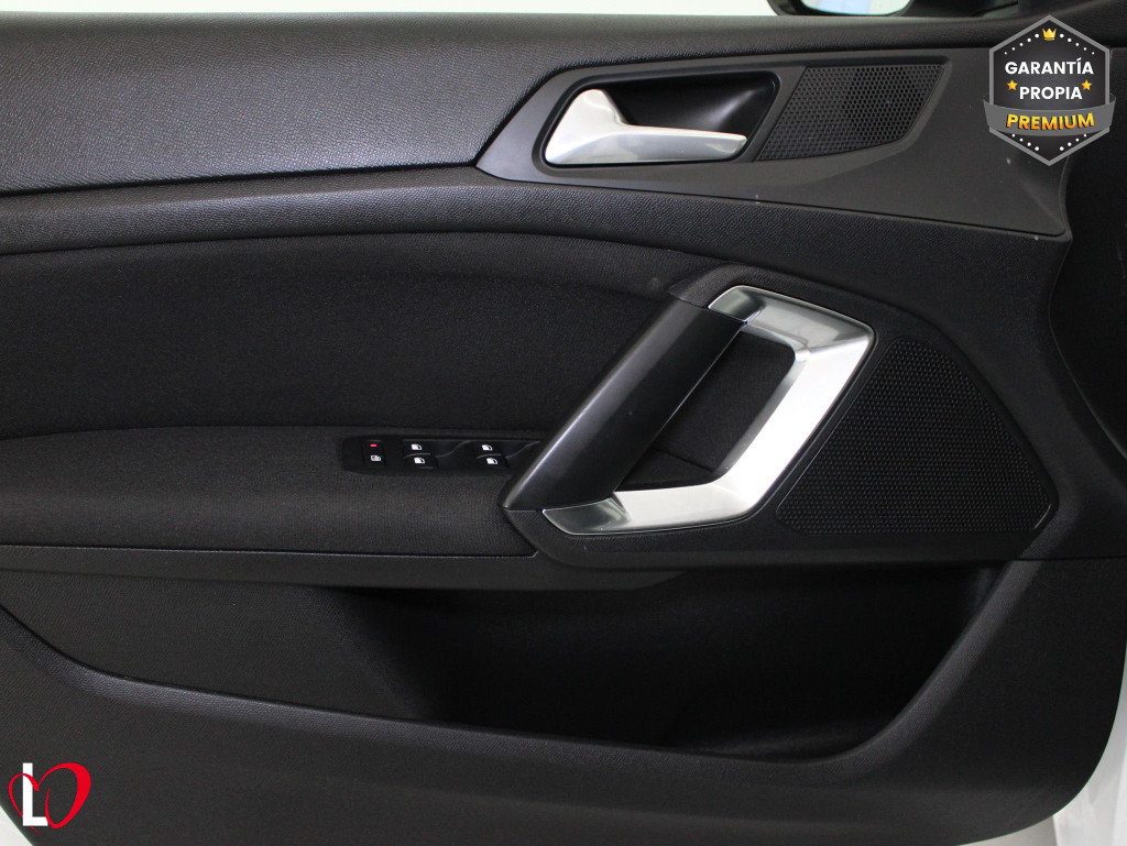 PEUGEOT 308 ACTIVE PACK BlueHDi 130 S&S 6vel MAN de segunda mano