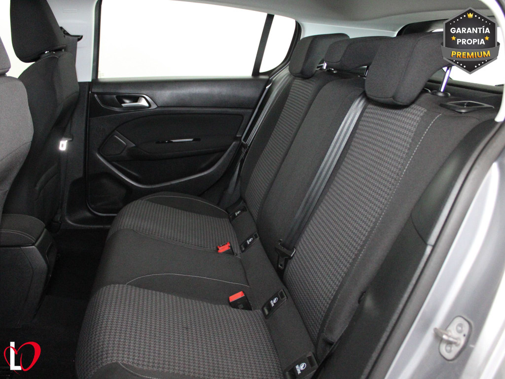 PEUGEOT 308 ACTIVE PACK BlueHDi 130 S&S 6vel MAN de segunda mano