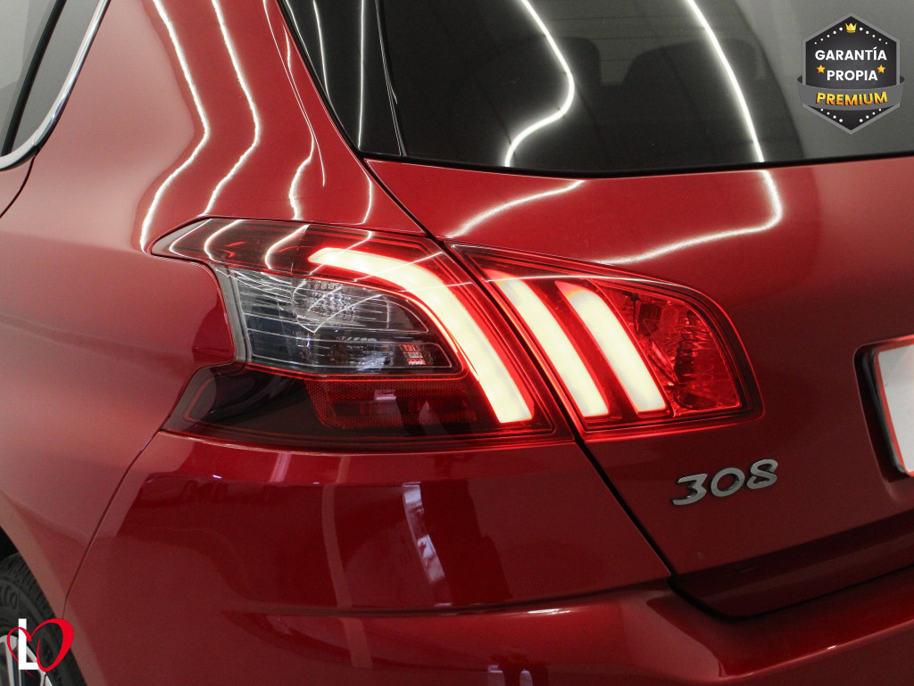 PEUGEOT 308 ALLURE PACK BlueHDi 130 S&S 6 VEL de segunda mano