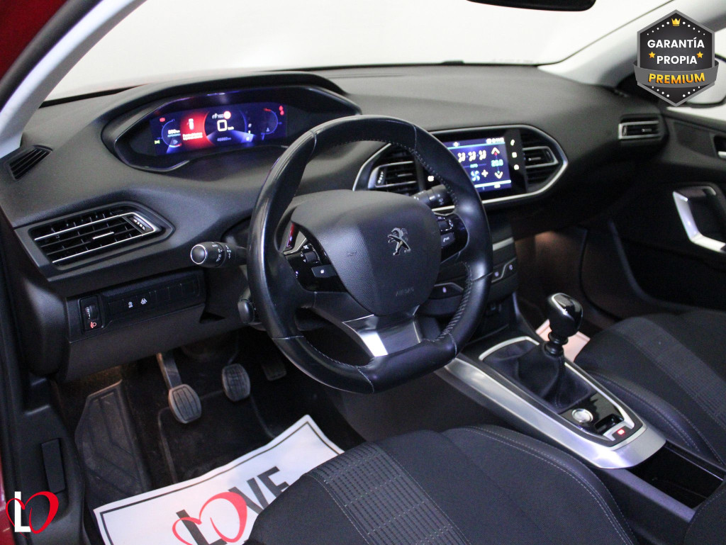 PEUGEOT 308 ALLURE PACK BlueHDi 130 S&S 6 VEL de segunda mano
