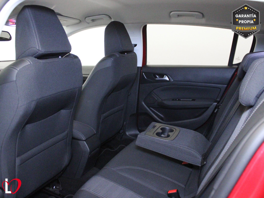 PEUGEOT 308 ALLURE PACK BlueHDi 130 S&S 6 VEL de segunda mano