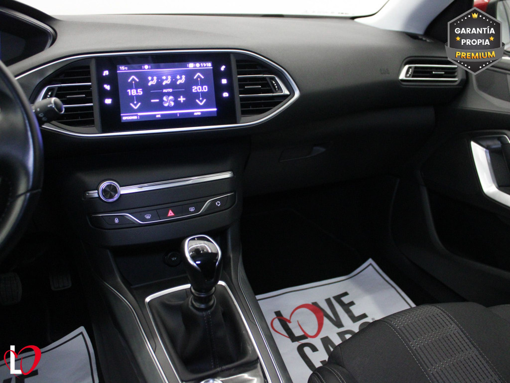 PEUGEOT 308 ALLURE PACK BlueHDi 130 S&S 6 VEL de segunda mano