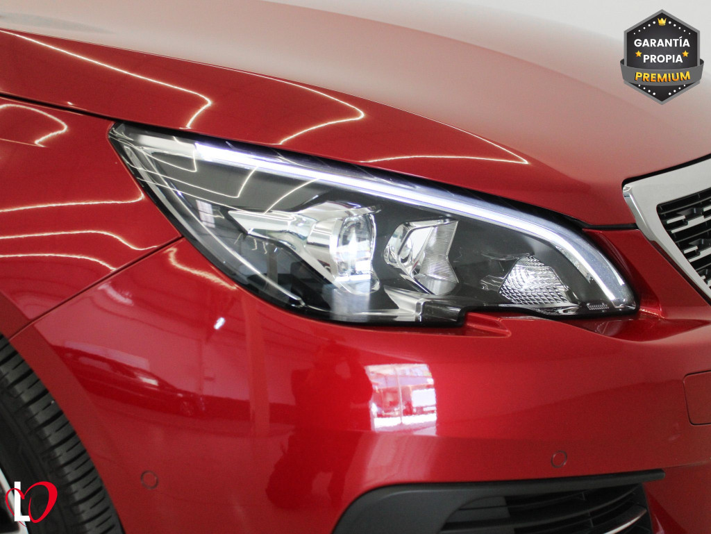 PEUGEOT 308 ALLURE PACK BlueHDi 130 S&S 6 VEL de segunda mano