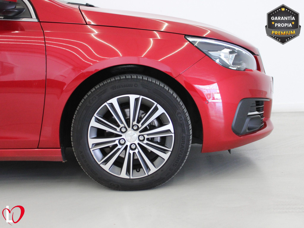 PEUGEOT 308 ALLURE PACK BlueHDi 130 S&S 6 VEL de segunda mano