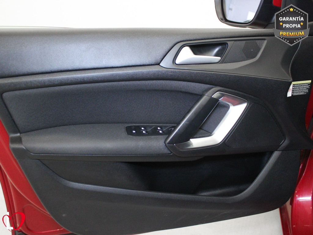 PEUGEOT 308 ALLURE PACK BlueHDi 130 S&S 6 VEL de segunda mano