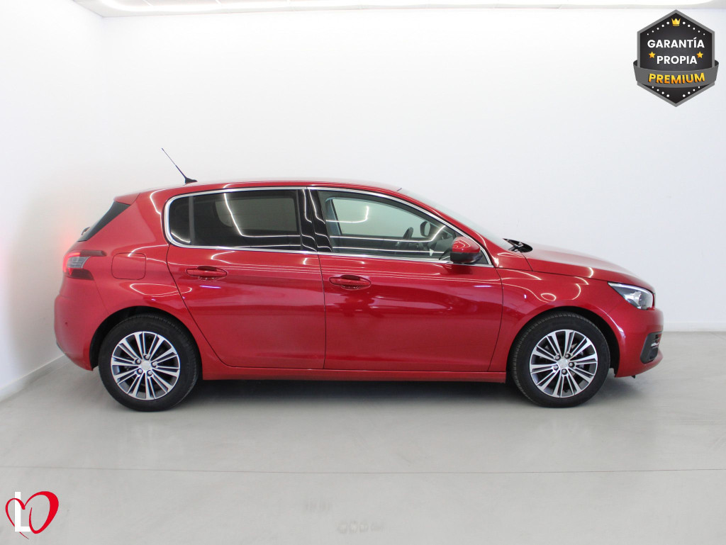 PEUGEOT 308 ALLURE PACK BlueHDi 130 S&S 6 VEL de segunda mano