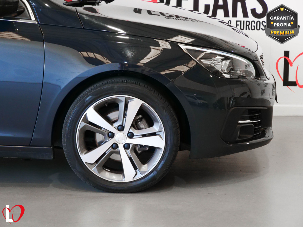 PEUGEOT 308 BlueHDI S&S ALLURE 6 VEL 130 de segunda mano