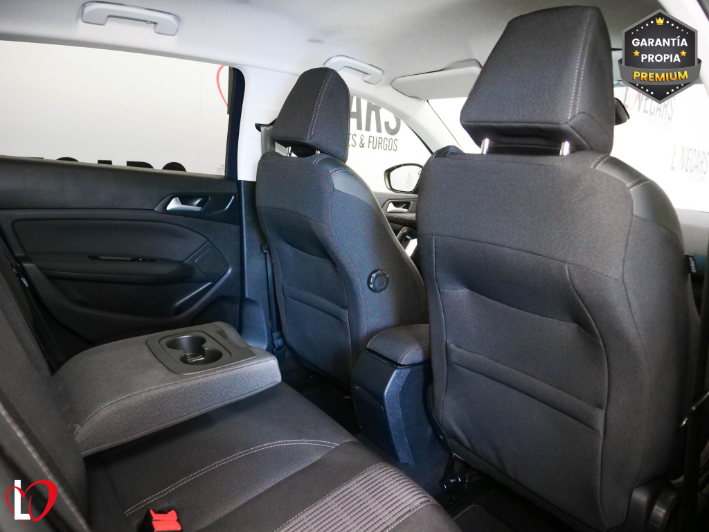 PEUGEOT 308 BlueHDI S&S ALLURE 6 VEL 130 de segunda mano