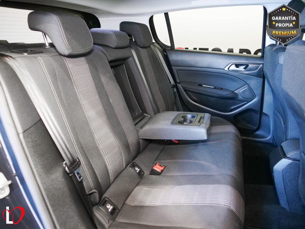 PEUGEOT 308 BlueHDI S&S ALLURE 6 VEL 130 de segunda mano
