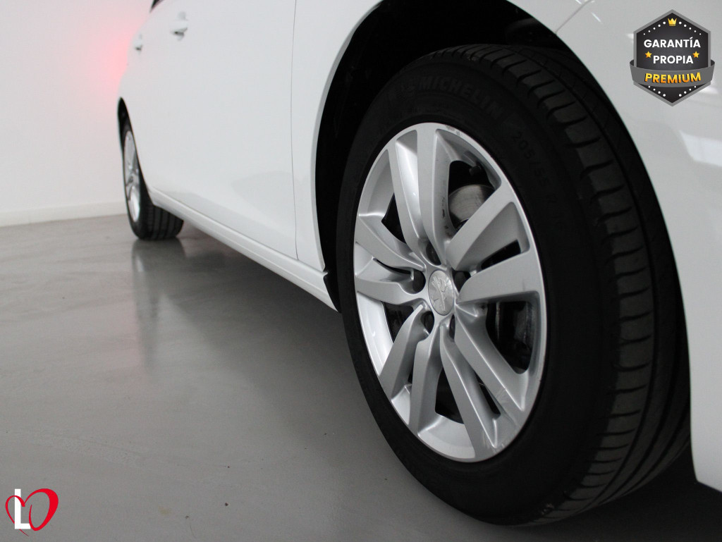 PEUGEOT 308 BlueHDI S&S EAT8 ACTIVE PACK 130 de segunda mano