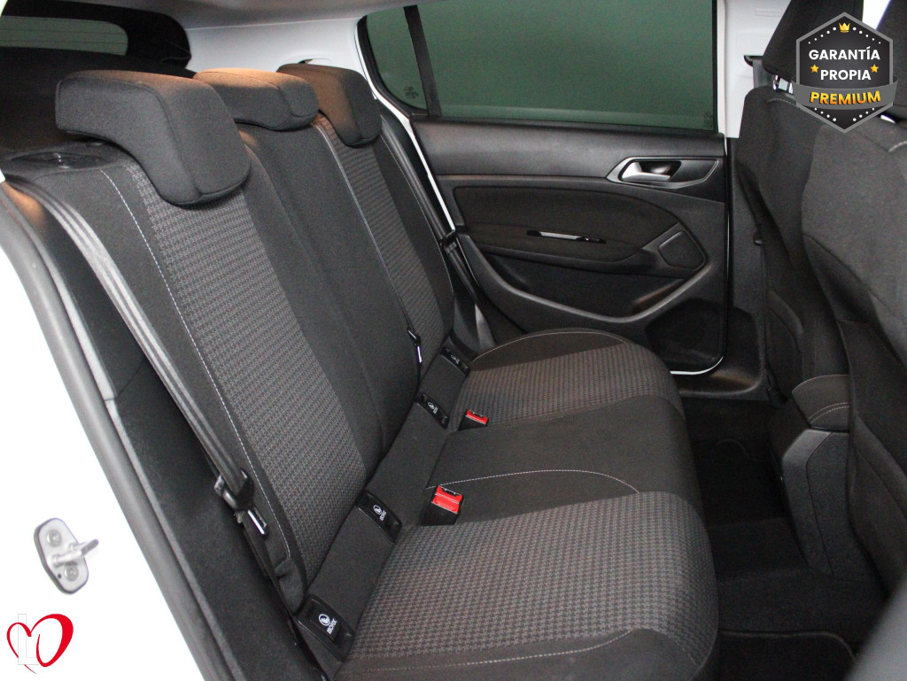 PEUGEOT 308 BlueHDI S&S EAT8 ACTIVE PACK 130 de segunda mano