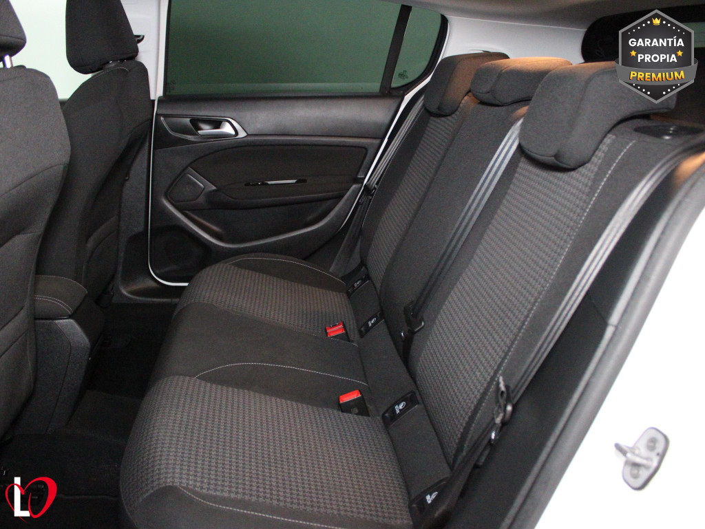 PEUGEOT 308 BlueHDI S&S EAT8 ACTIVE PACK 130 de segunda mano