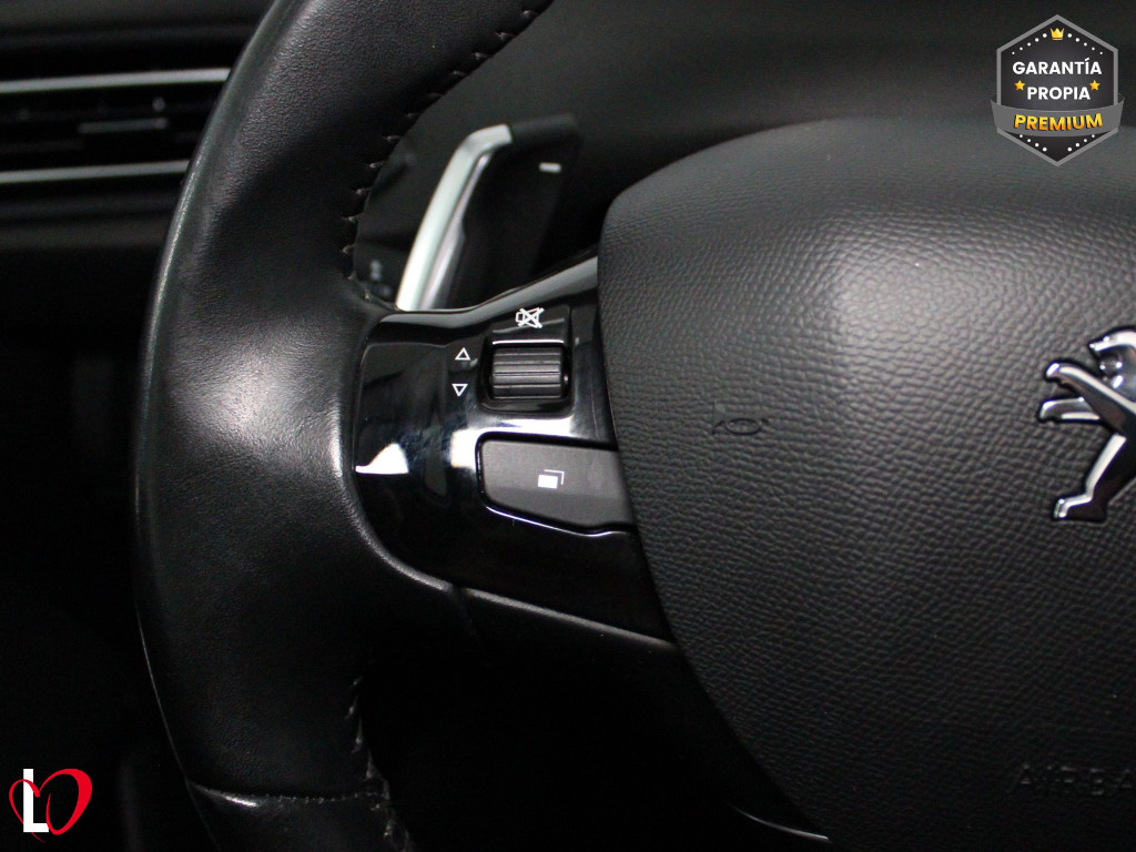 PEUGEOT 308 BlueHDI S&S EAT8 ACTIVE PACK 130 de segunda mano