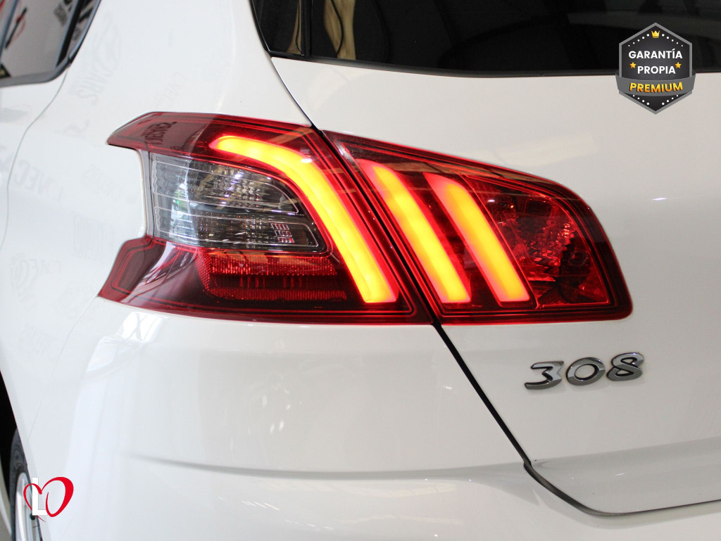 PEUGEOT 308 BlueHDI S&S STYLE 100 de segunda mano