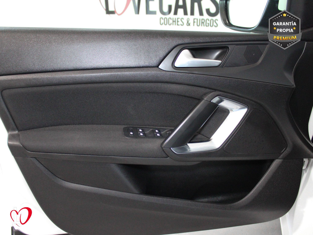 PEUGEOT 308 BlueHDI S&S STYLE 100 de segunda mano