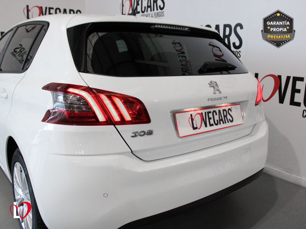 PEUGEOT 308 BlueHDI S&S STYLE 100 de segunda mano