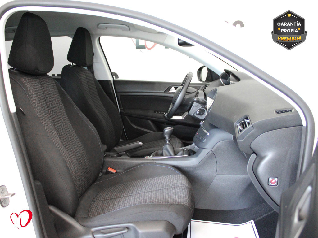 PEUGEOT 308 BlueHDI S&S STYLE 100 de segunda mano