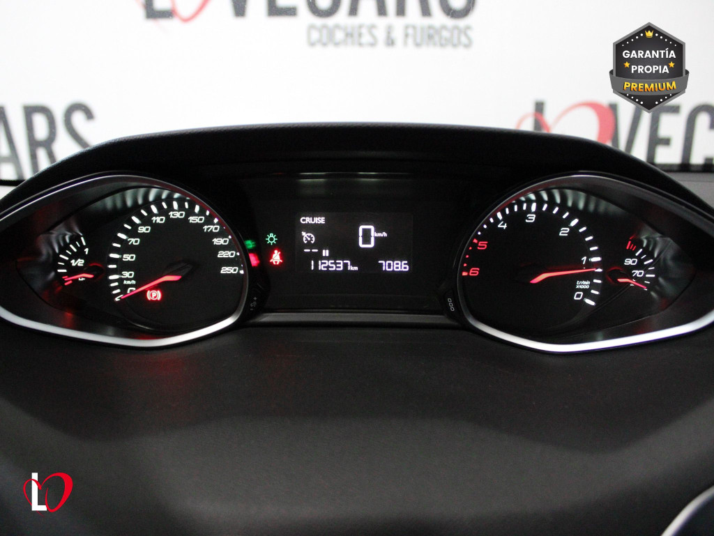 PEUGEOT 308 BlueHDI S&S STYLE 100 de segunda mano