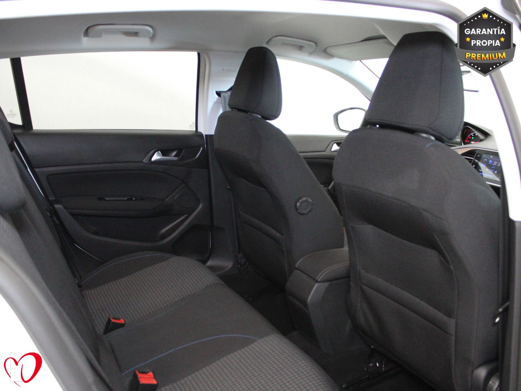 PEUGEOT 308 BlueHDI STYLE EAT8 S&S 130 de segunda mano PEUGEOT 308 BlueHDI STYLE EAT8 S&S 130 de segunda mano