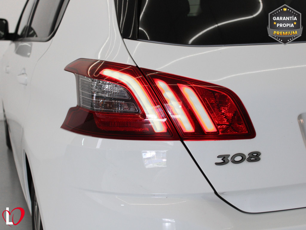 PEUGEOT 308 BlueHDI STYLE EAT8 S&S 130 de segunda mano PEUGEOT 308 BlueHDI STYLE EAT8 S&S 130 de segunda mano