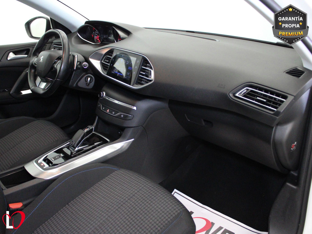 PEUGEOT 308 BlueHDI STYLE EAT8 S&S 130 de segunda mano PEUGEOT 308 BlueHDI STYLE EAT8 S&S 130 de segunda mano