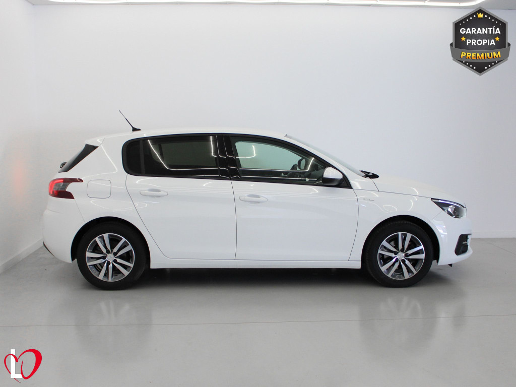 PEUGEOT 308 BlueHDI STYLE EAT8 S&S 130 de segunda mano PEUGEOT 308 BlueHDI STYLE EAT8 S&S 130 de segunda mano