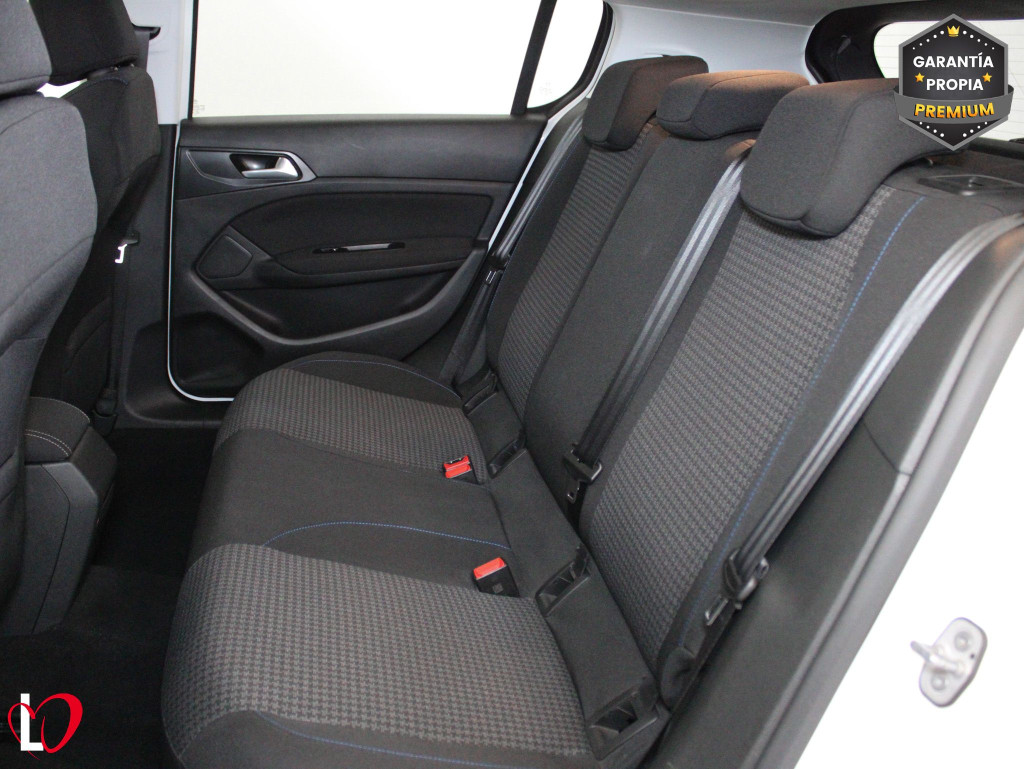 PEUGEOT 308 BlueHDI STYLE EAT8 S&S 130 de segunda mano PEUGEOT 308 BlueHDI STYLE EAT8 S&S 130 de segunda mano