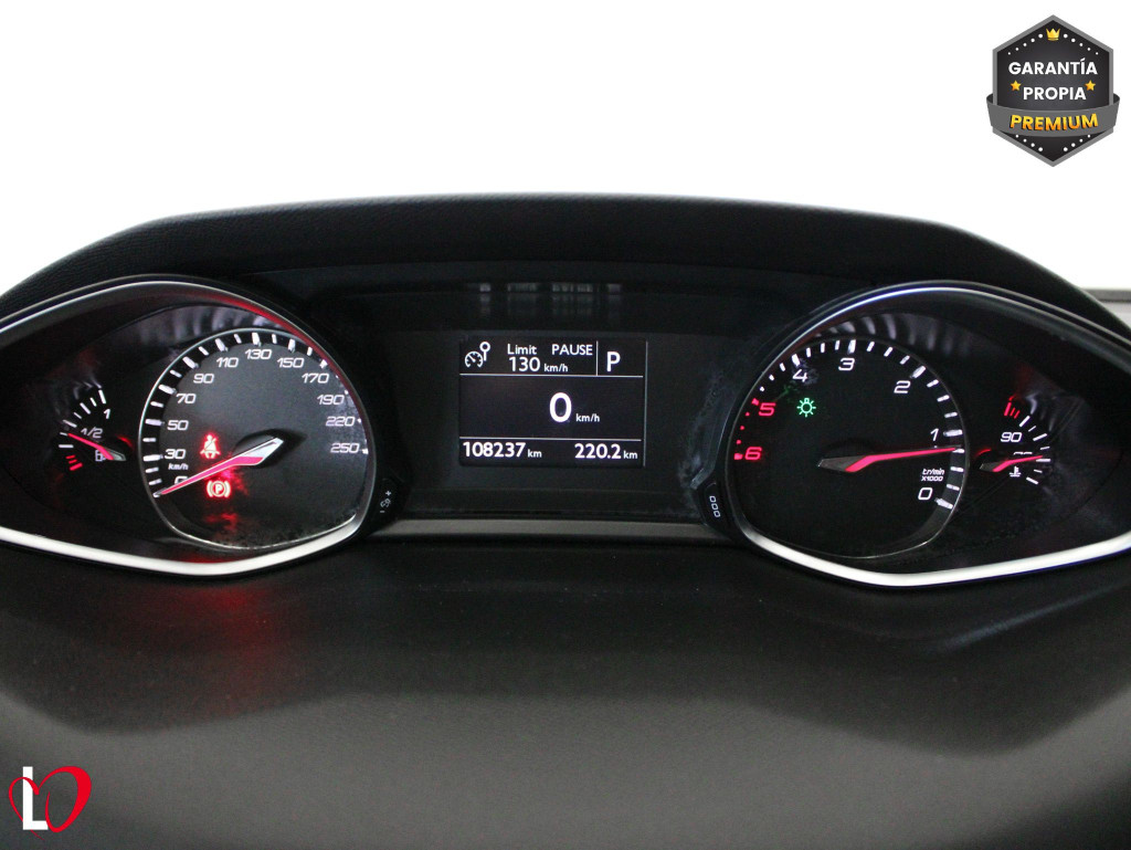 PEUGEOT 308 BlueHDI STYLE EAT8 S&S 130 de segunda mano PEUGEOT 308 BlueHDI STYLE EAT8 S&S 130 de segunda mano