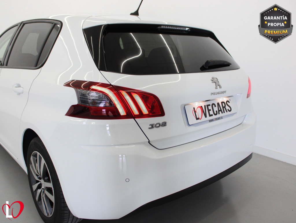 PEUGEOT 308 BlueHDI STYLE EAT8 S&S 130 de segunda mano PEUGEOT 308 BlueHDI STYLE EAT8 S&S 130 de segunda mano