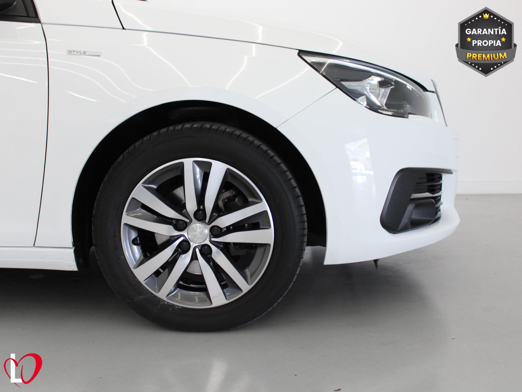 PEUGEOT 308 BlueHDI STYLE EAT8 S&S 130 de segunda mano PEUGEOT 308 BlueHDI STYLE EAT8 S&S 130 de segunda mano