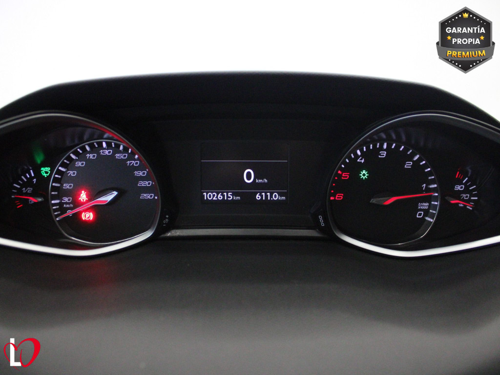 PEUGEOT 308 STYLE BlueHDi S&S 130 de segunda mano