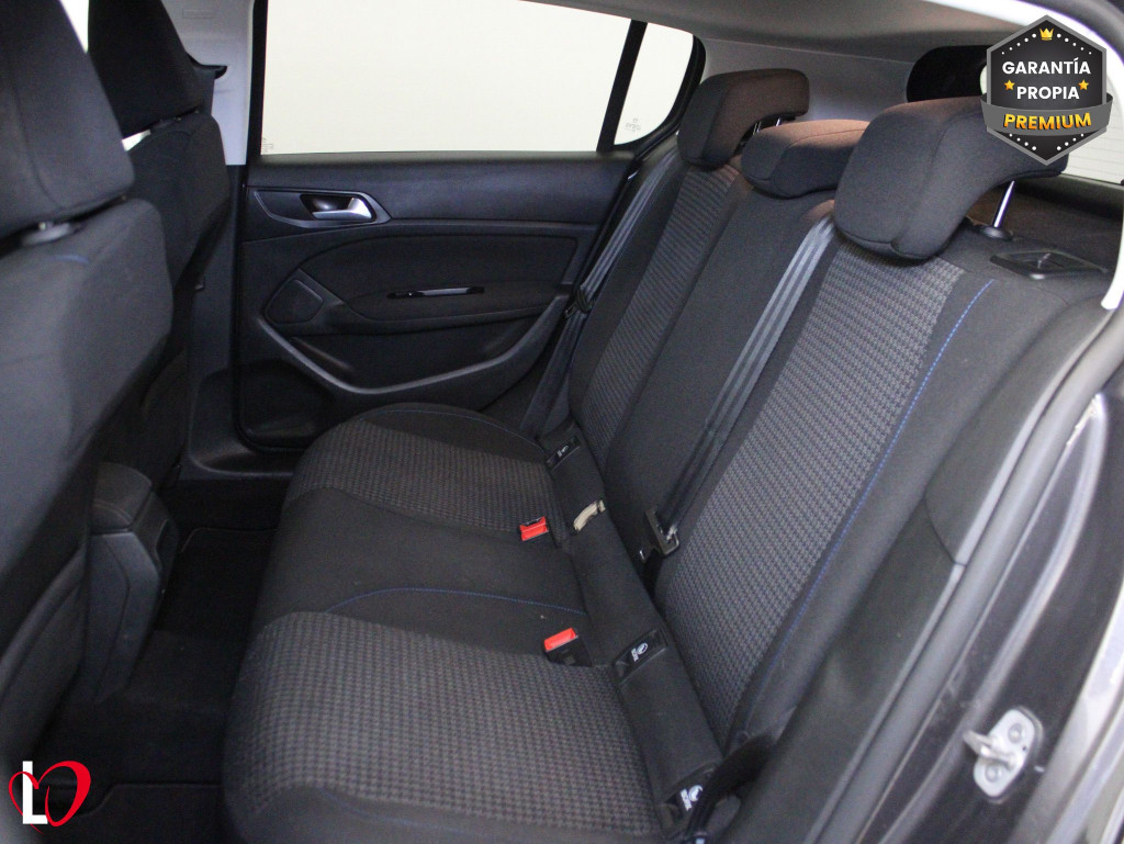 PEUGEOT 308 STYLE BlueHDi S&S 130 de segunda mano