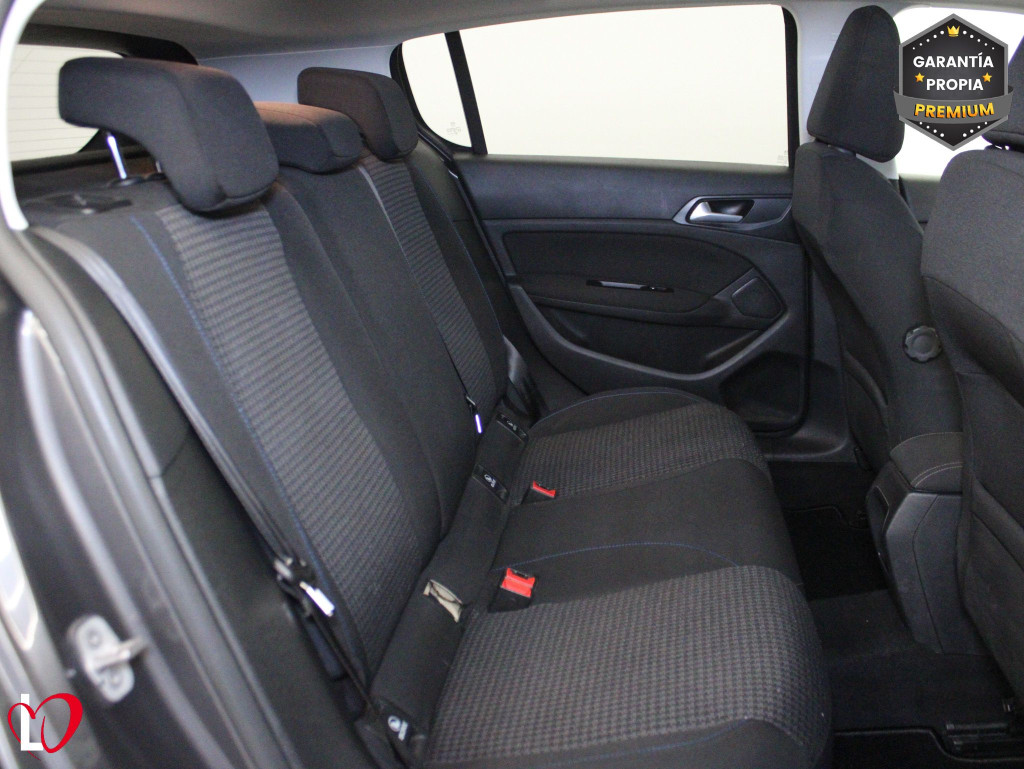 PEUGEOT 308 STYLE BlueHDi S&S 130 de segunda mano