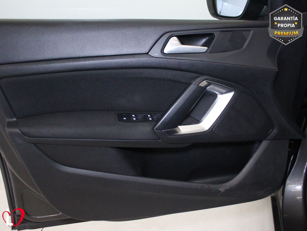 PEUGEOT 308 STYLE BlueHDi S&S 130 de segunda mano